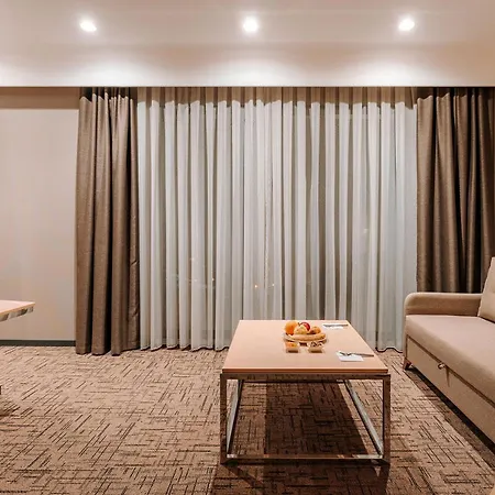 מלון Invite Corner