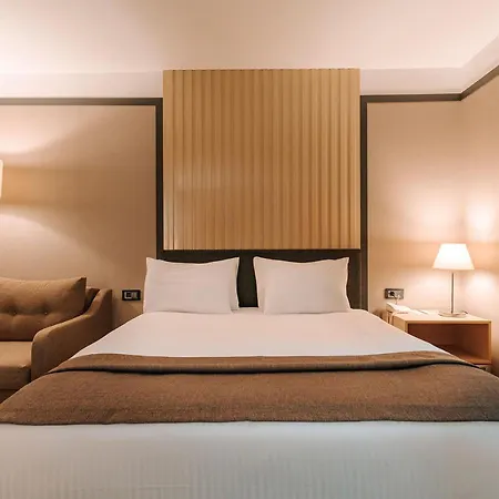 Hotel Invite Corner