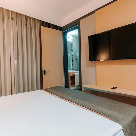 Invite Corner 4* 特拉布宗