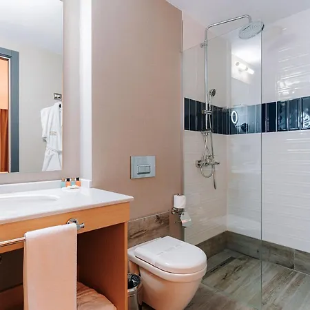 Invite Corner 酒店 4*