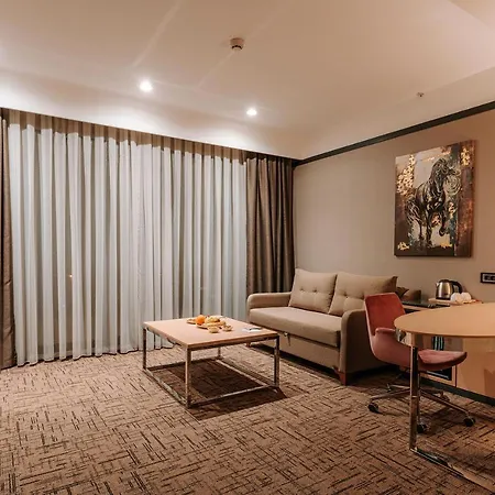 Invite Corner Hotel 4*
