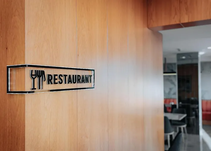 מלון Invite Corner