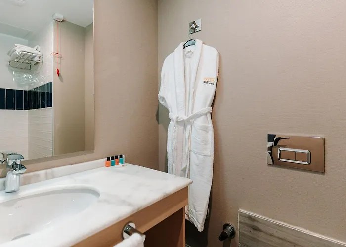 Invite Corner טראבזון