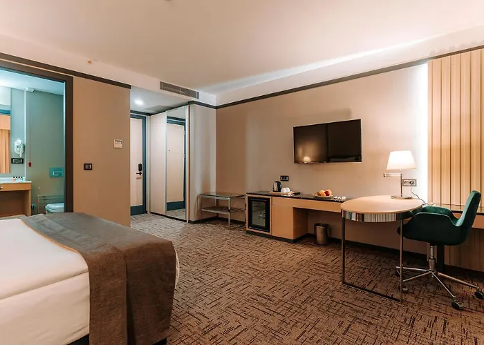 Hotel Invite Corner 4*