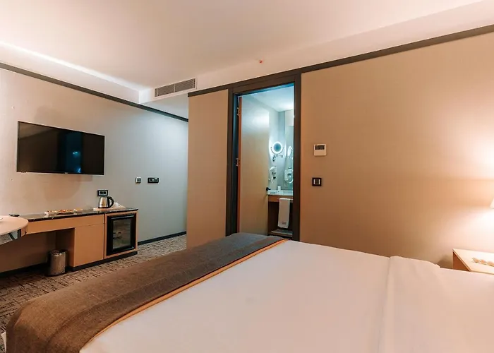 Hotel Invite Corner 4*